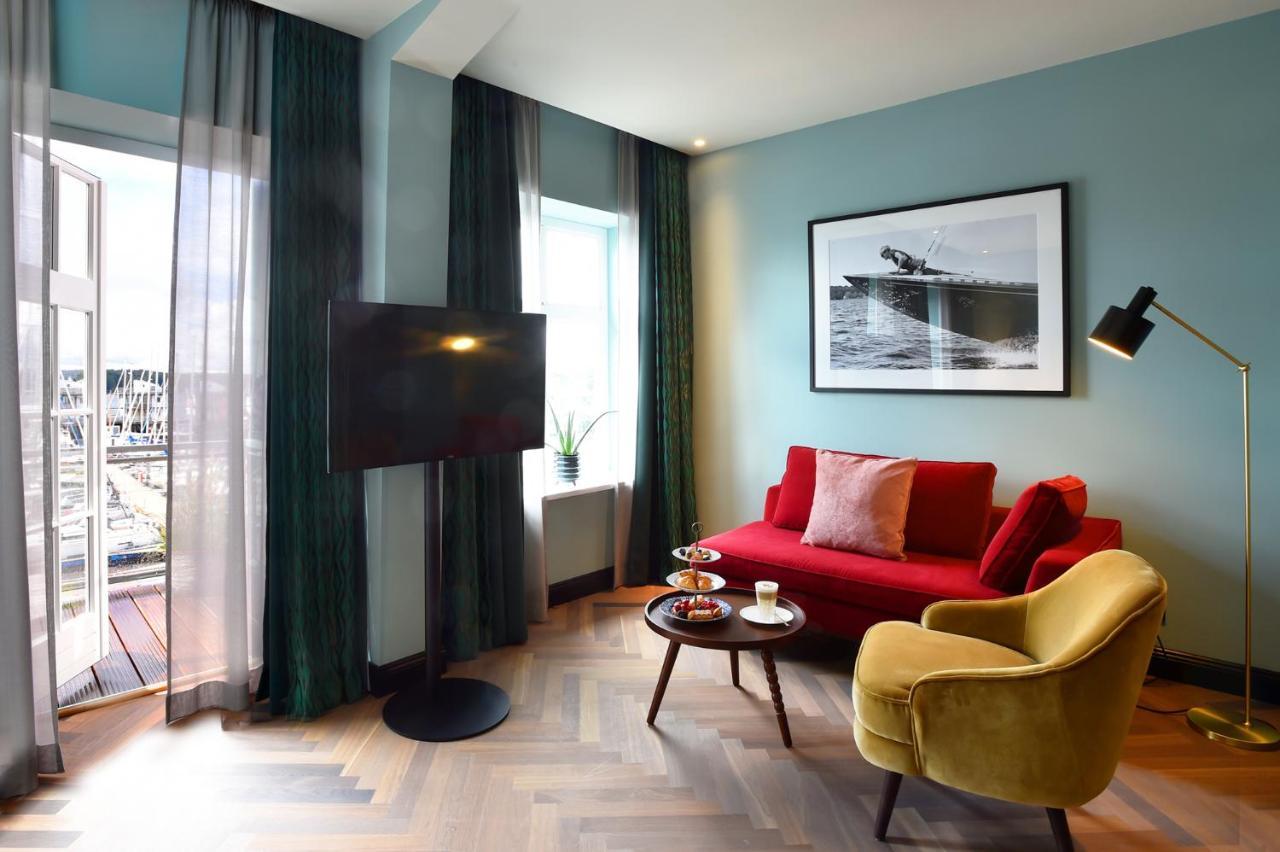Das James Flensburg Ngoại thất bức ảnh A suite at the hotel