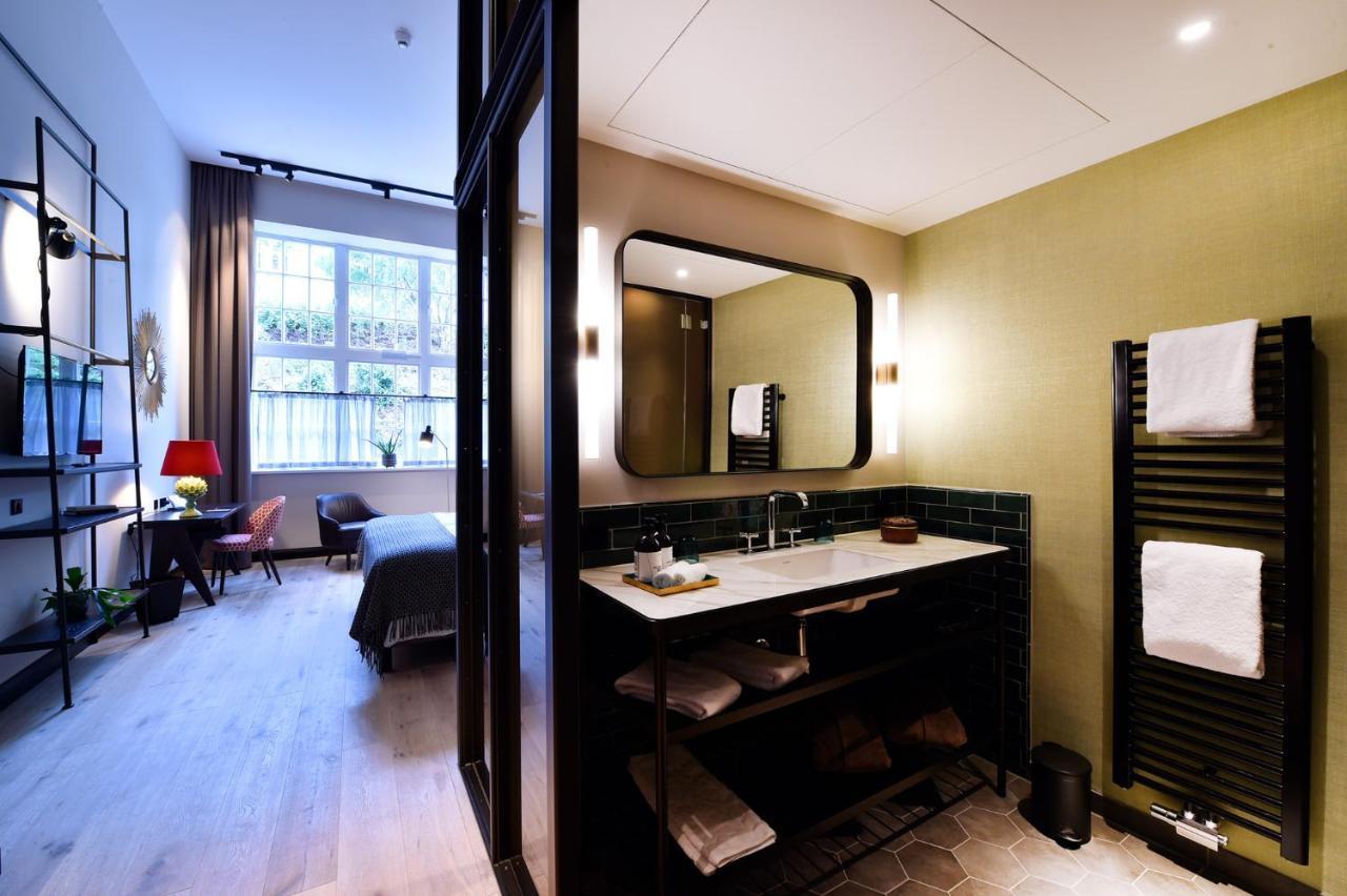 Das James Flensburg Ngoại thất bức ảnh A bathroom at the hotel